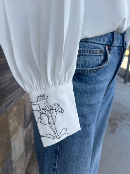 The Buckin’ Bella Top
