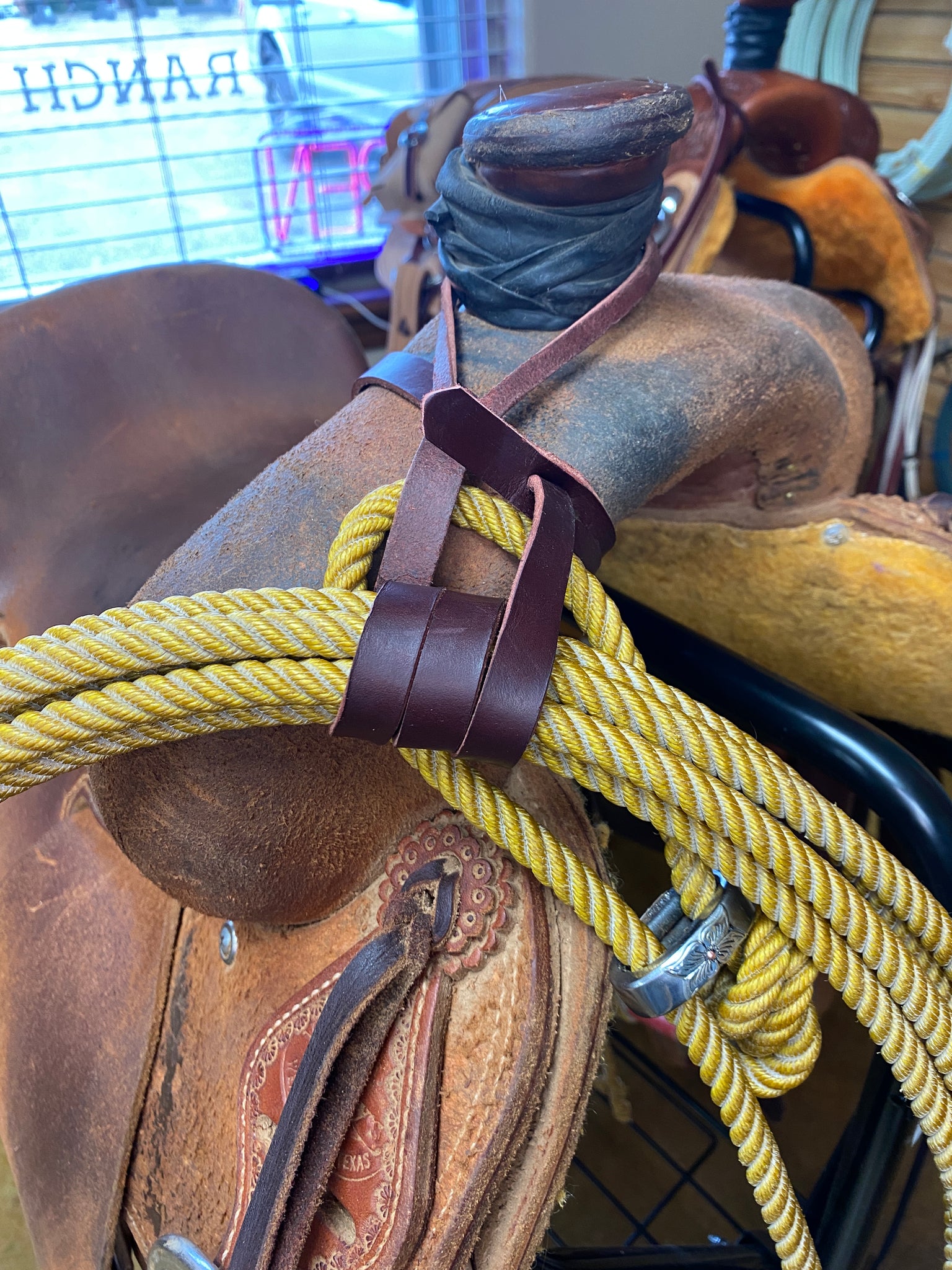 Latigo Rope Hanger – Crooked Skull Leather