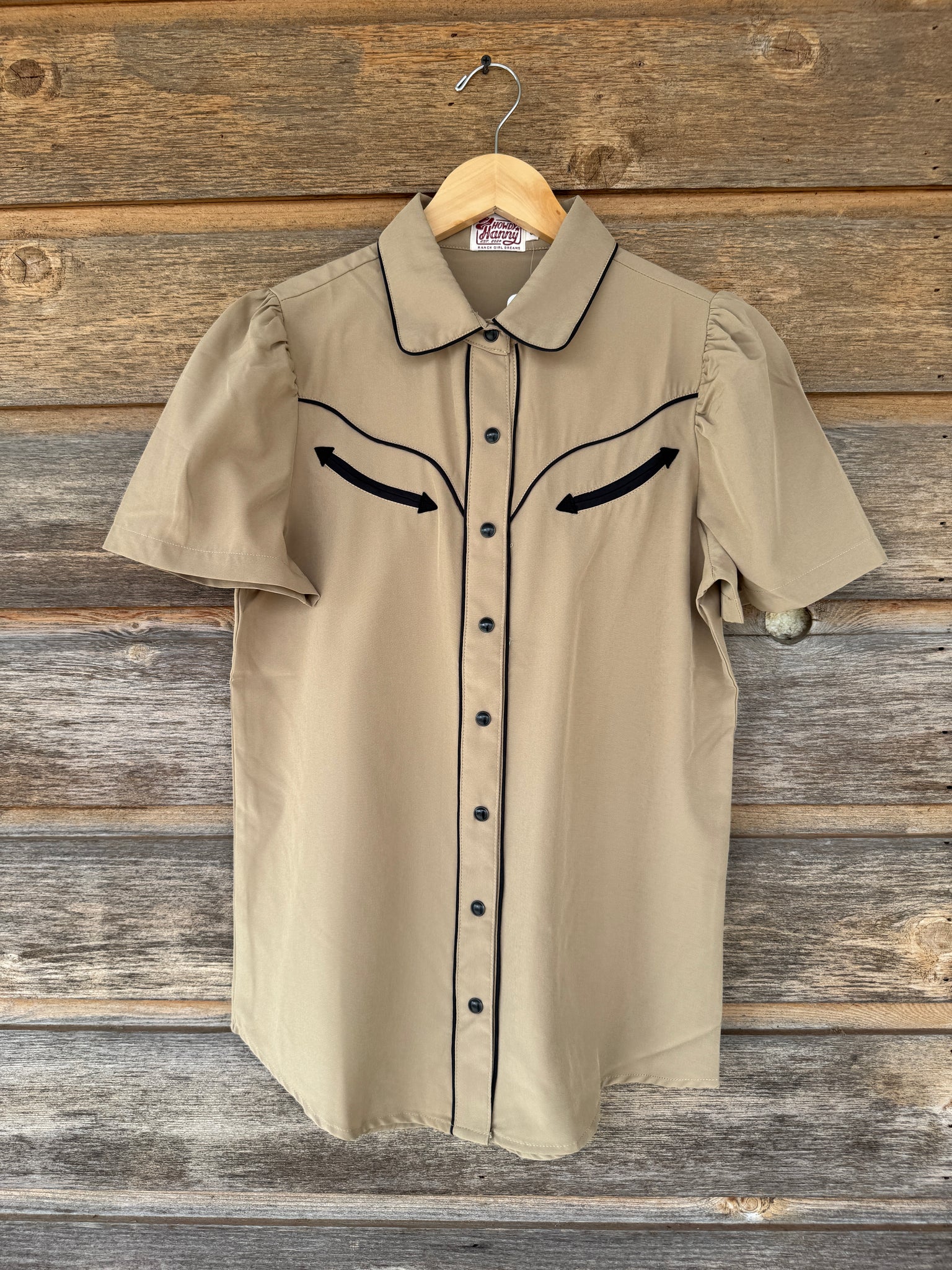 Smile Pockets & Puff Sleeves - Tan