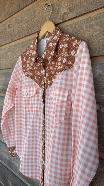 The Ditzy Daisy Button Up