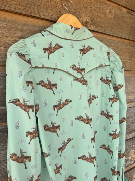 The Mint Bucking Performance Top